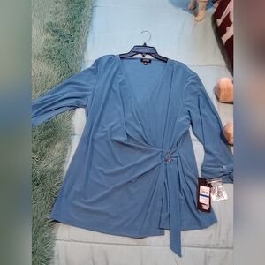 NWT Jones New York Blue Long Sleeve Top